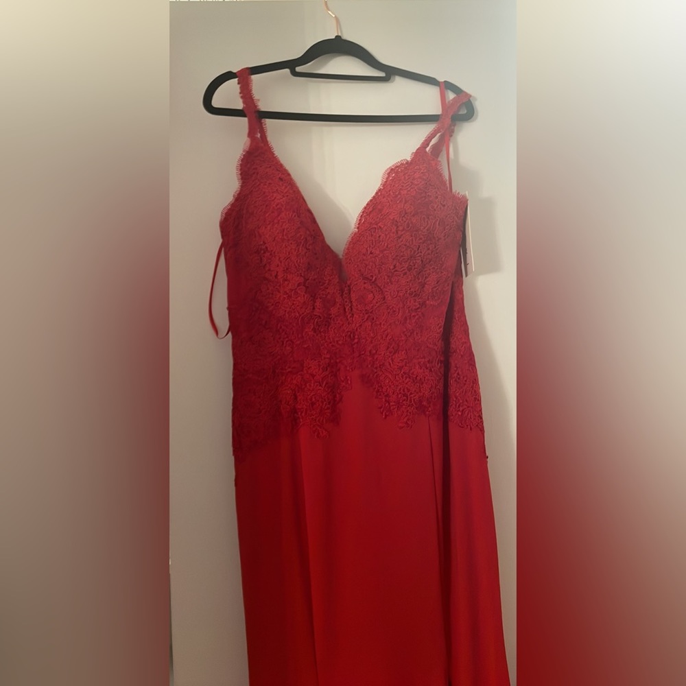 Brand New, Never Work and stunning red gown with lace appliqué!